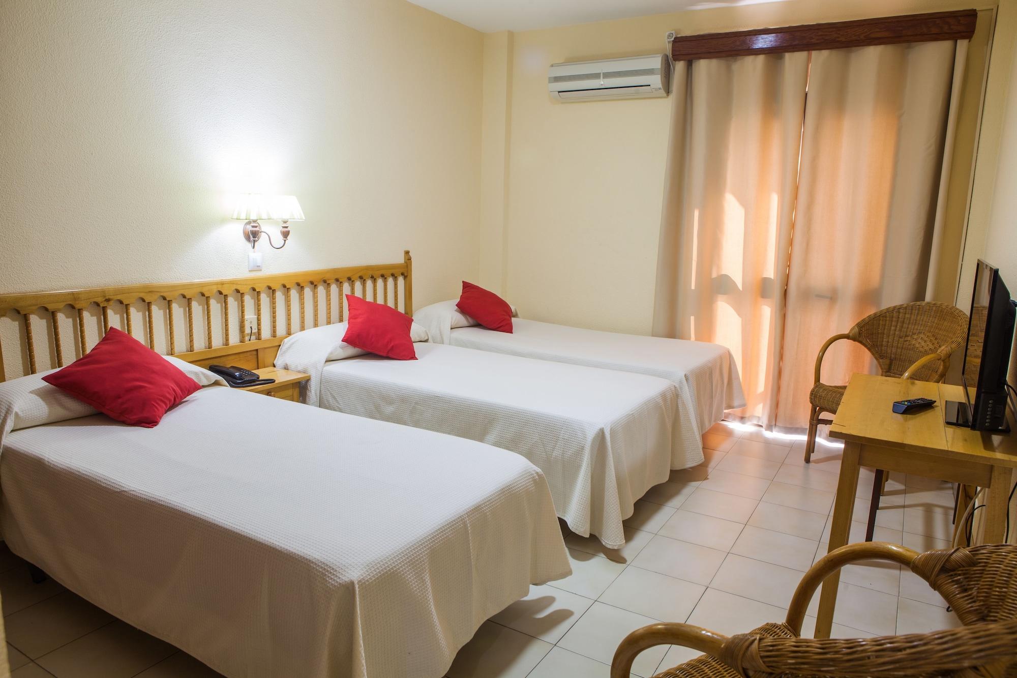 Hotel Tres Jotas Conil Conil De La Frontera Zewnętrze zdjęcie