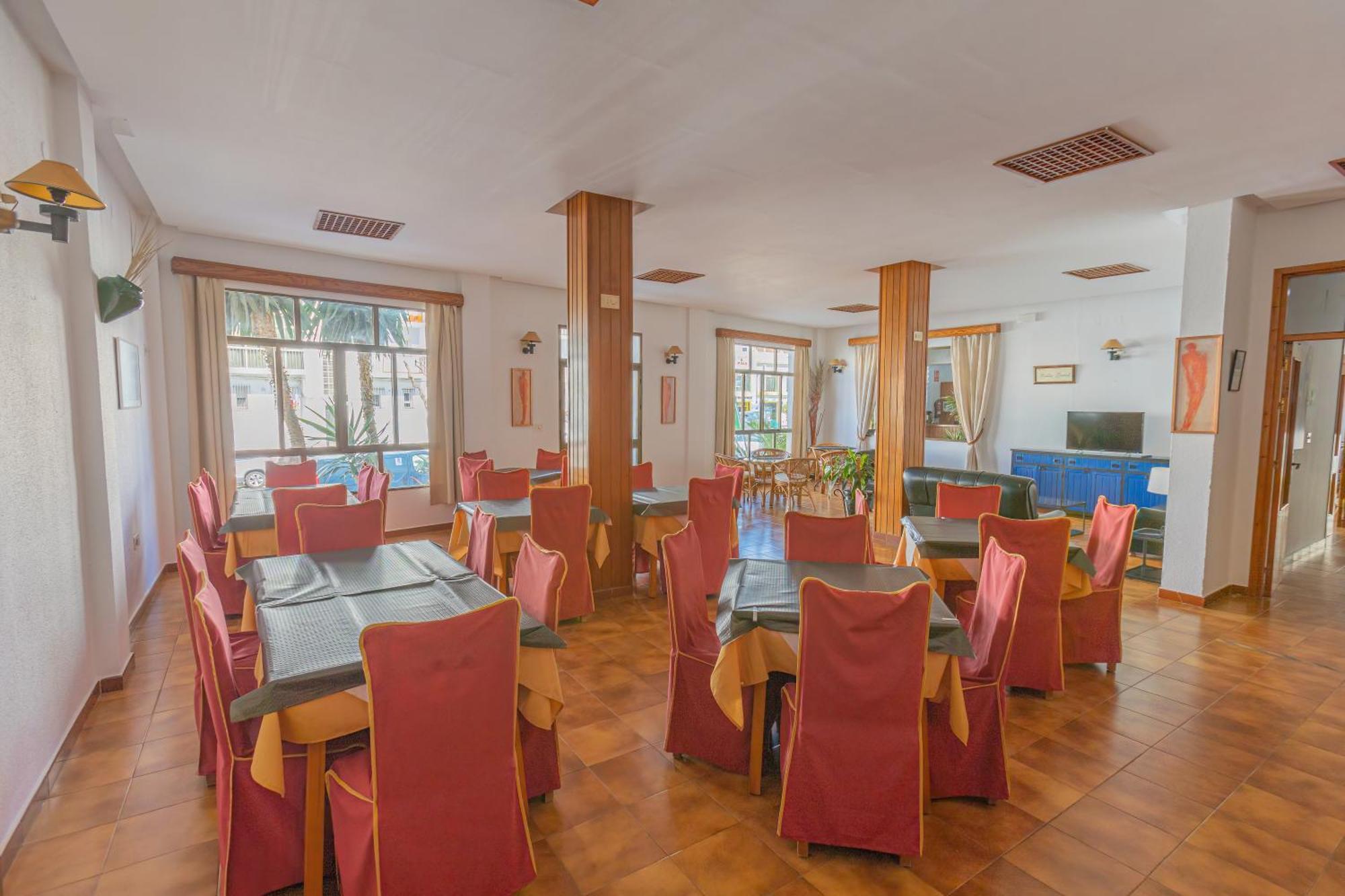 Hotel Tres Jotas Conil Conil De La Frontera Zewnętrze zdjęcie
