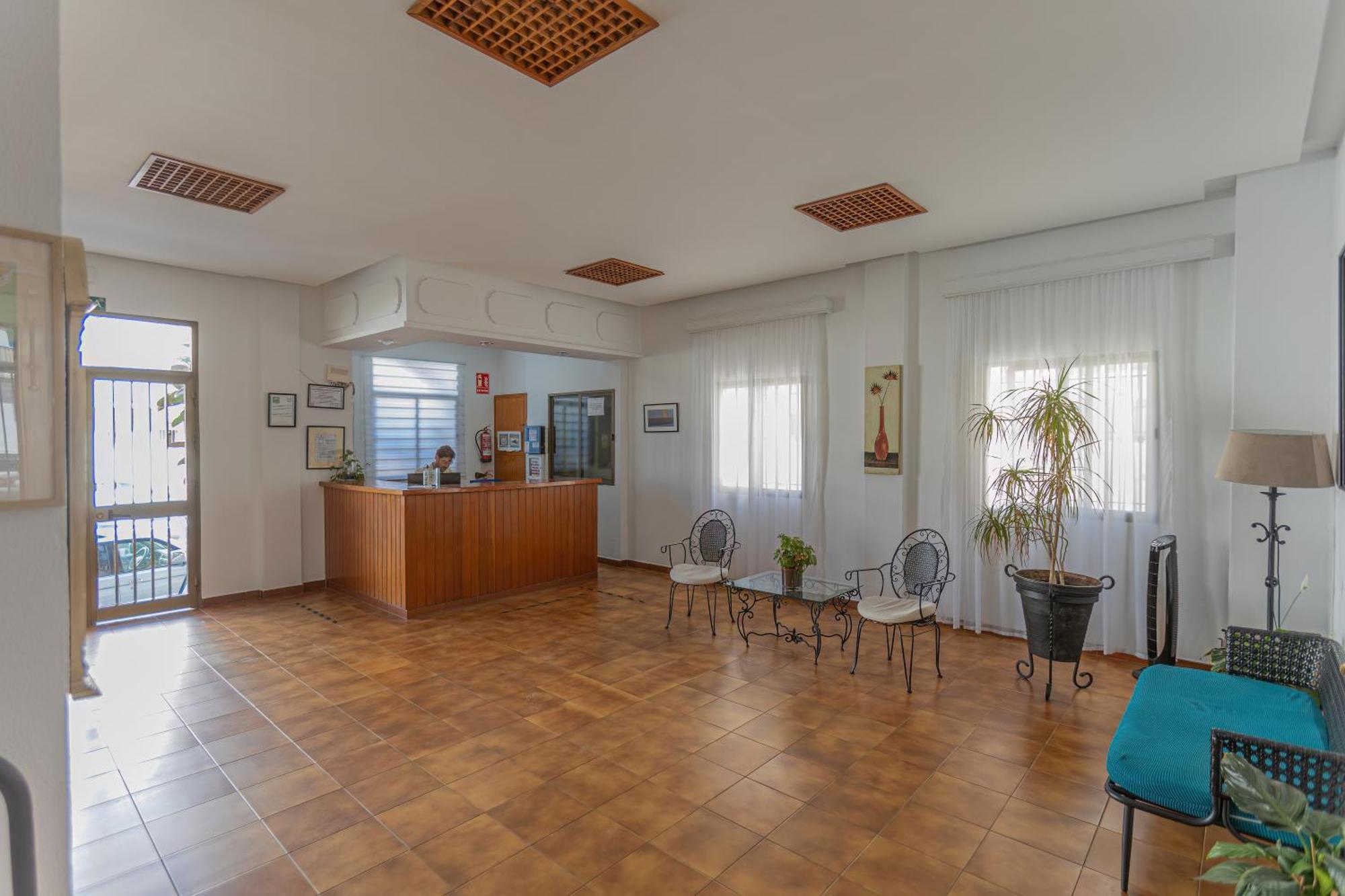 Hotel Tres Jotas Conil Conil De La Frontera Zewnętrze zdjęcie