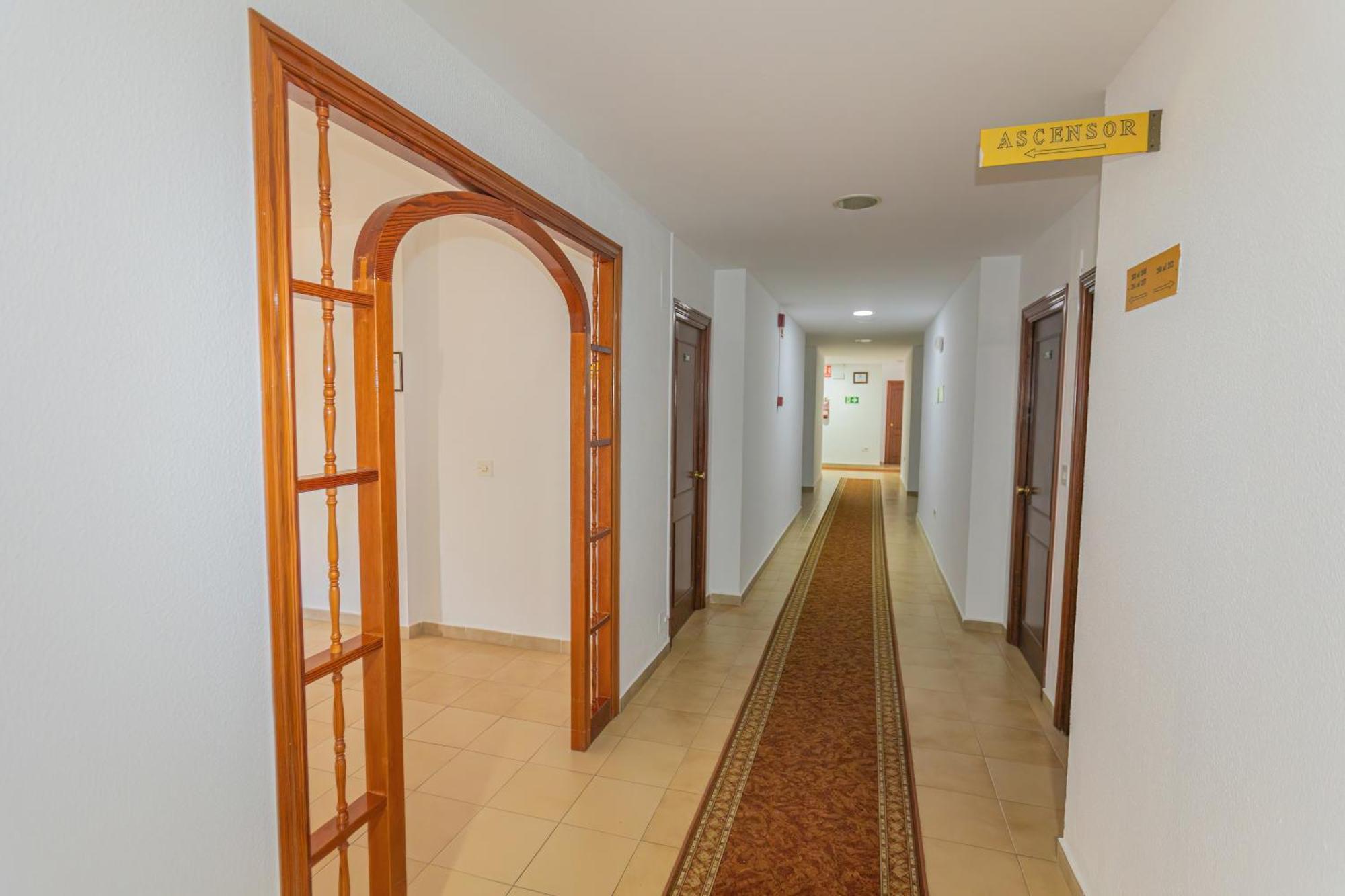 Hotel Tres Jotas Conil Conil De La Frontera Zewnętrze zdjęcie