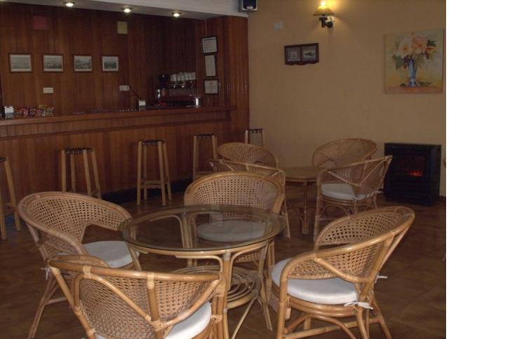 Hotel Tres Jotas Conil Conil De La Frontera Zewnętrze zdjęcie