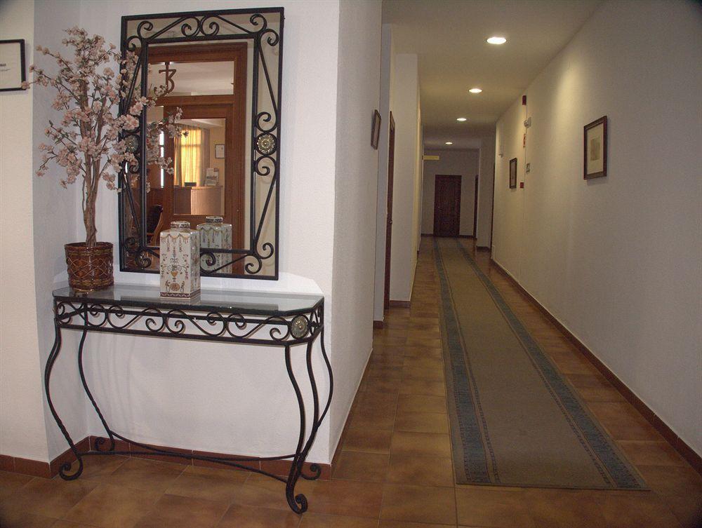 Hotel Tres Jotas Conil Conil De La Frontera Zewnętrze zdjęcie