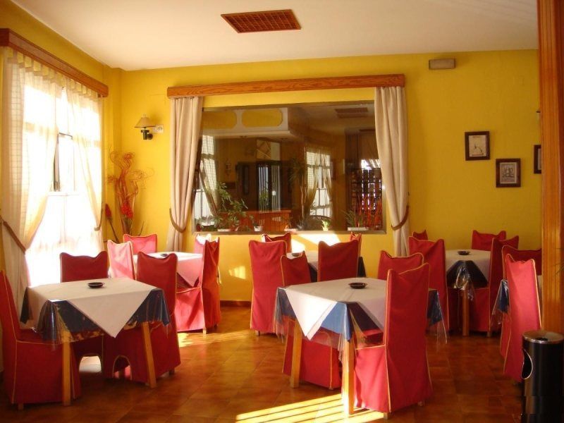Hotel Tres Jotas Conil Conil De La Frontera Zewnętrze zdjęcie