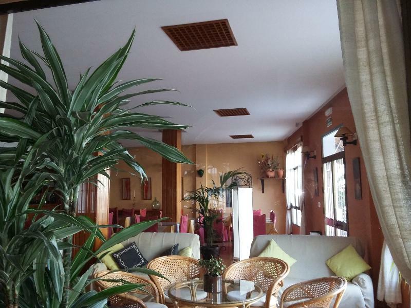 Hotel Tres Jotas Conil Conil De La Frontera Zewnętrze zdjęcie